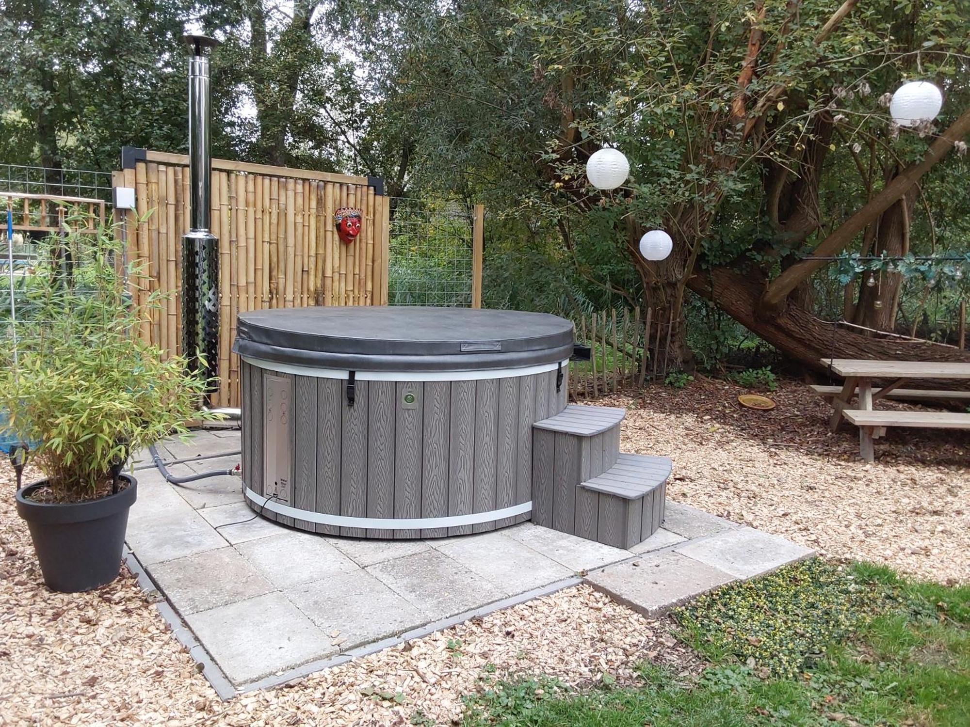 Rumah Senang Wellness Met Hottub En Tuin Ewijk 外观 照片