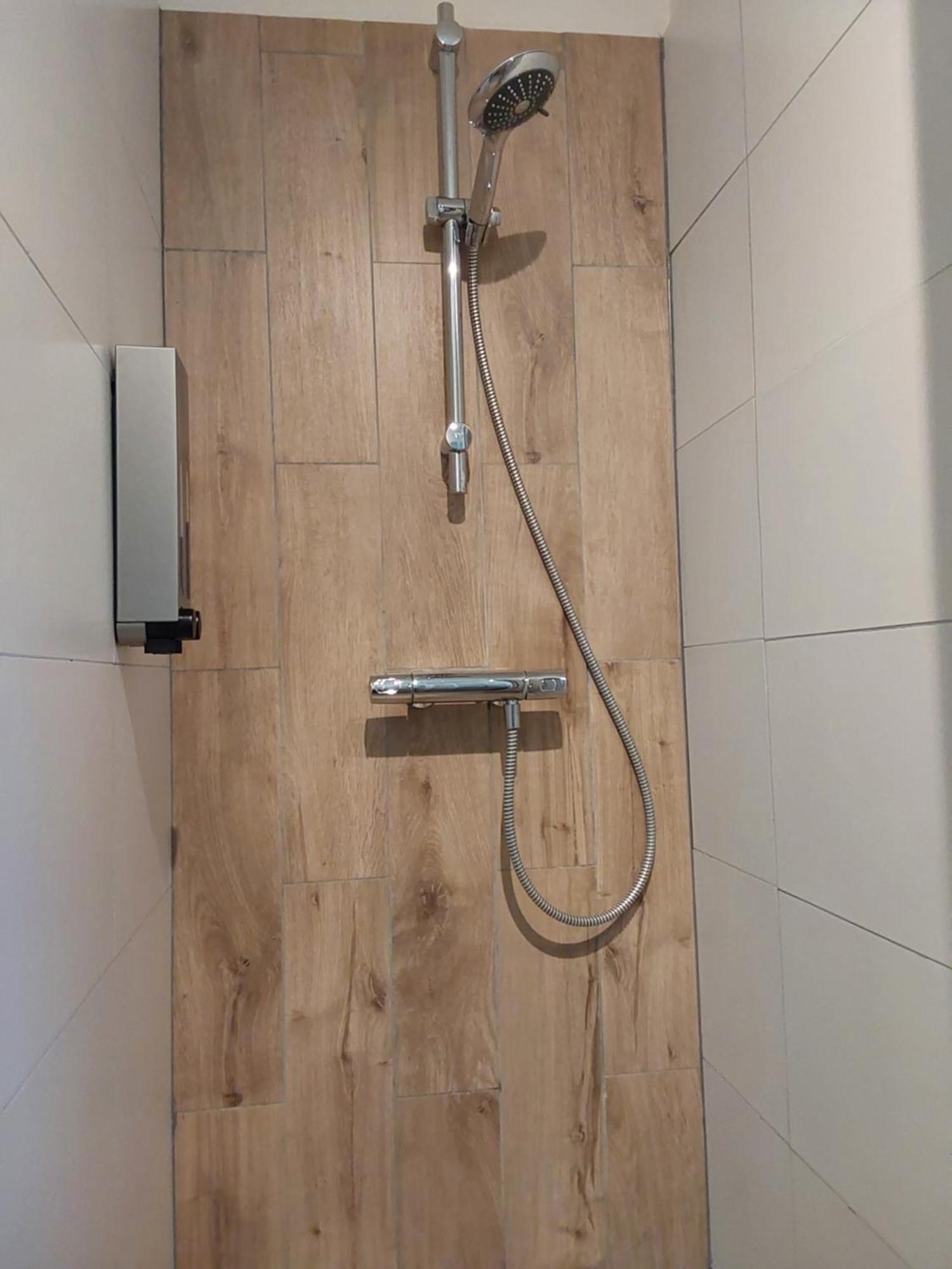 Rumah Senang Wellness Met Hottub En Tuin Ewijk 外观 照片